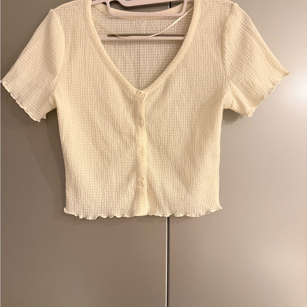 Cream Button-Up Crop Top by Gu